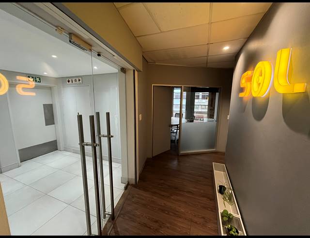 190M² OFFICE TO LET IN GREEN POINT